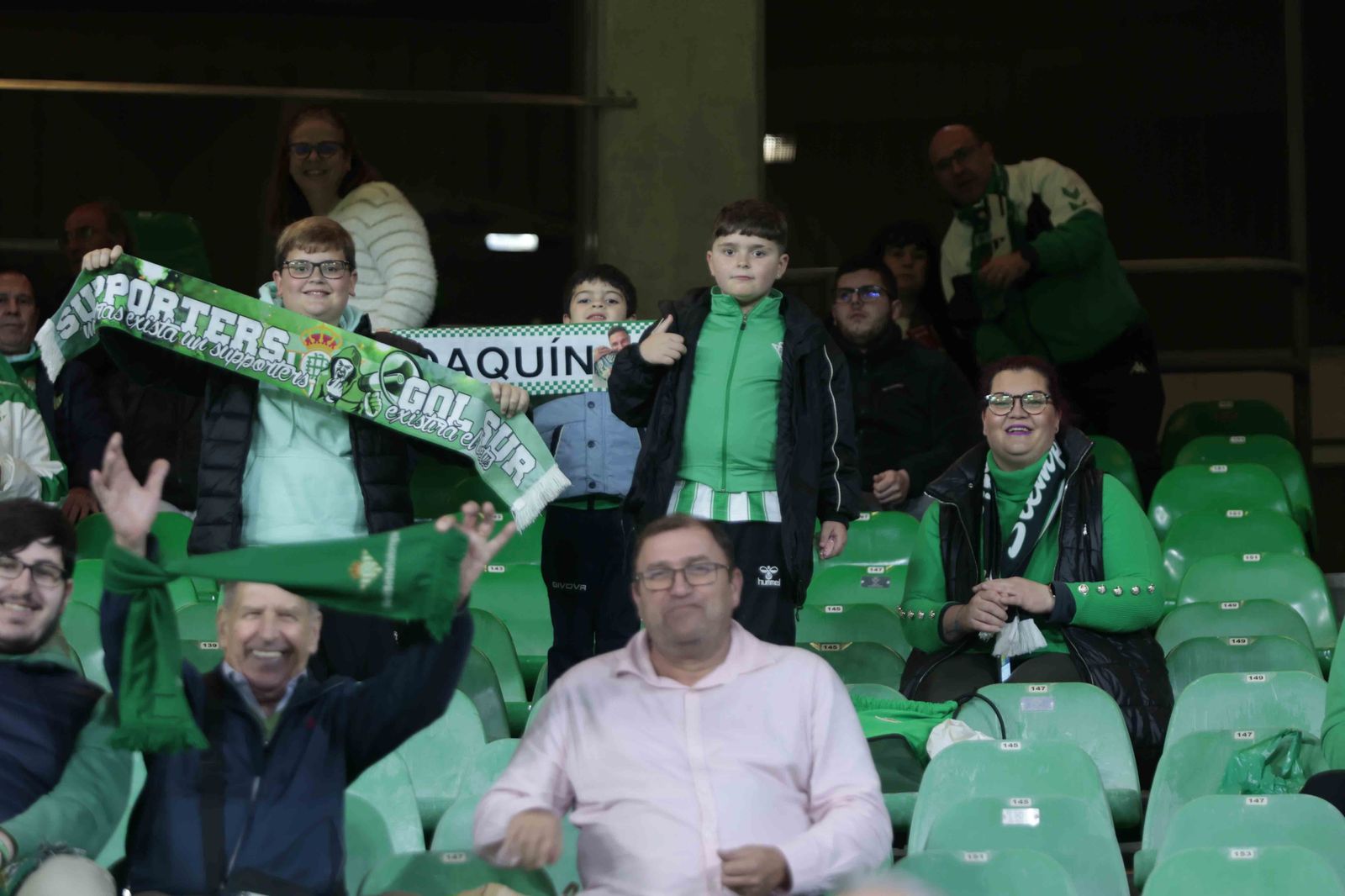 Búscate en las gradas del Villamarín