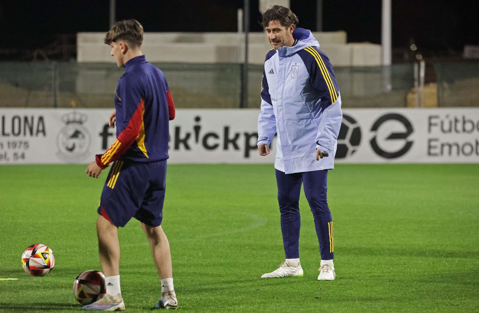 Fotos del entrenamiento de la selección española sub-17 de fútbol en el Ciudad de La Línea