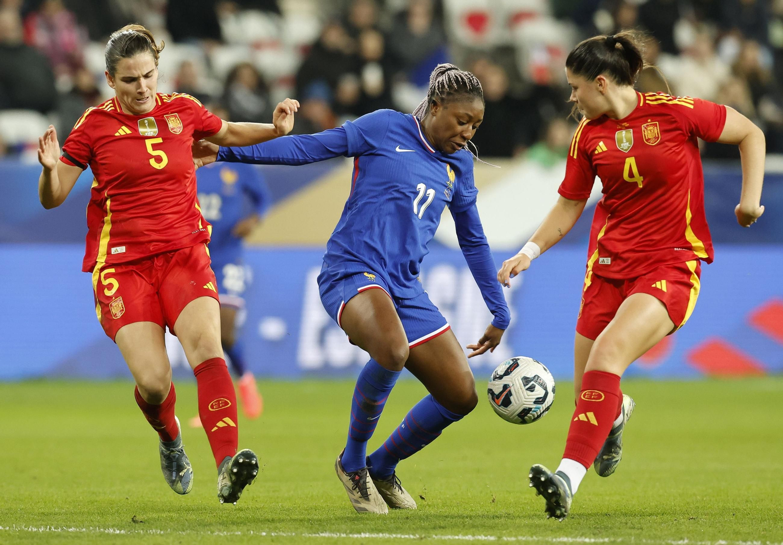 Las fotos de la exhibición de España femenina en Francia