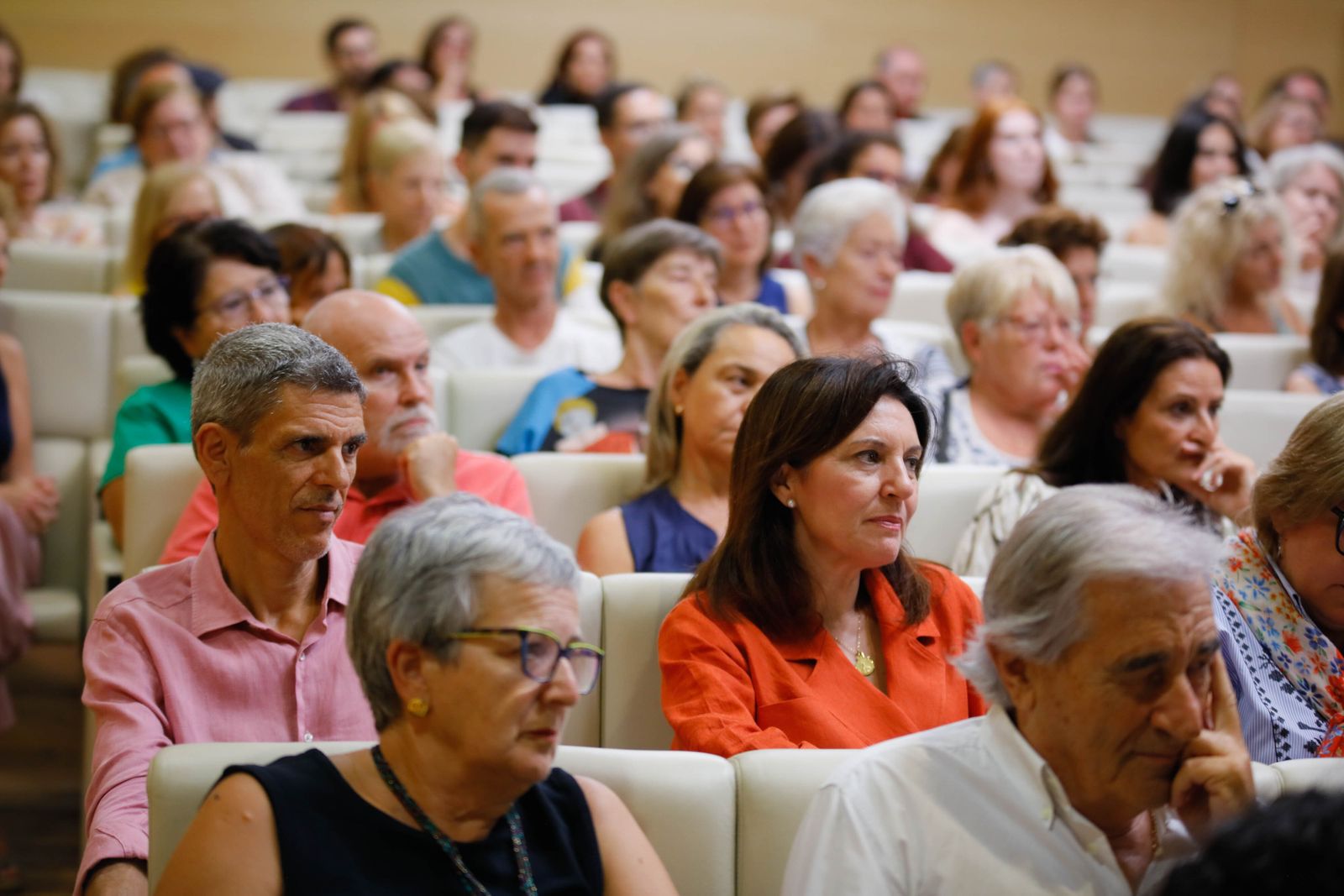 Imágenes de Diario de los Libros, con Julia Navarro