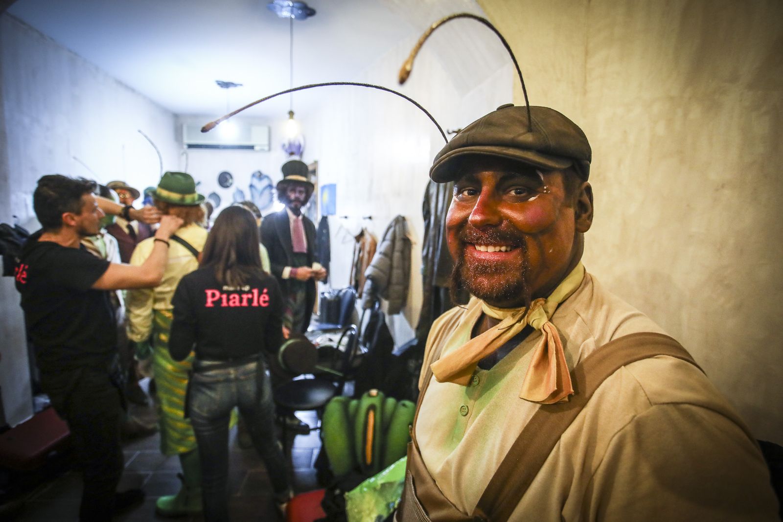 Las imágenes de la preparación de la comparsa 'La canción de la laguna'