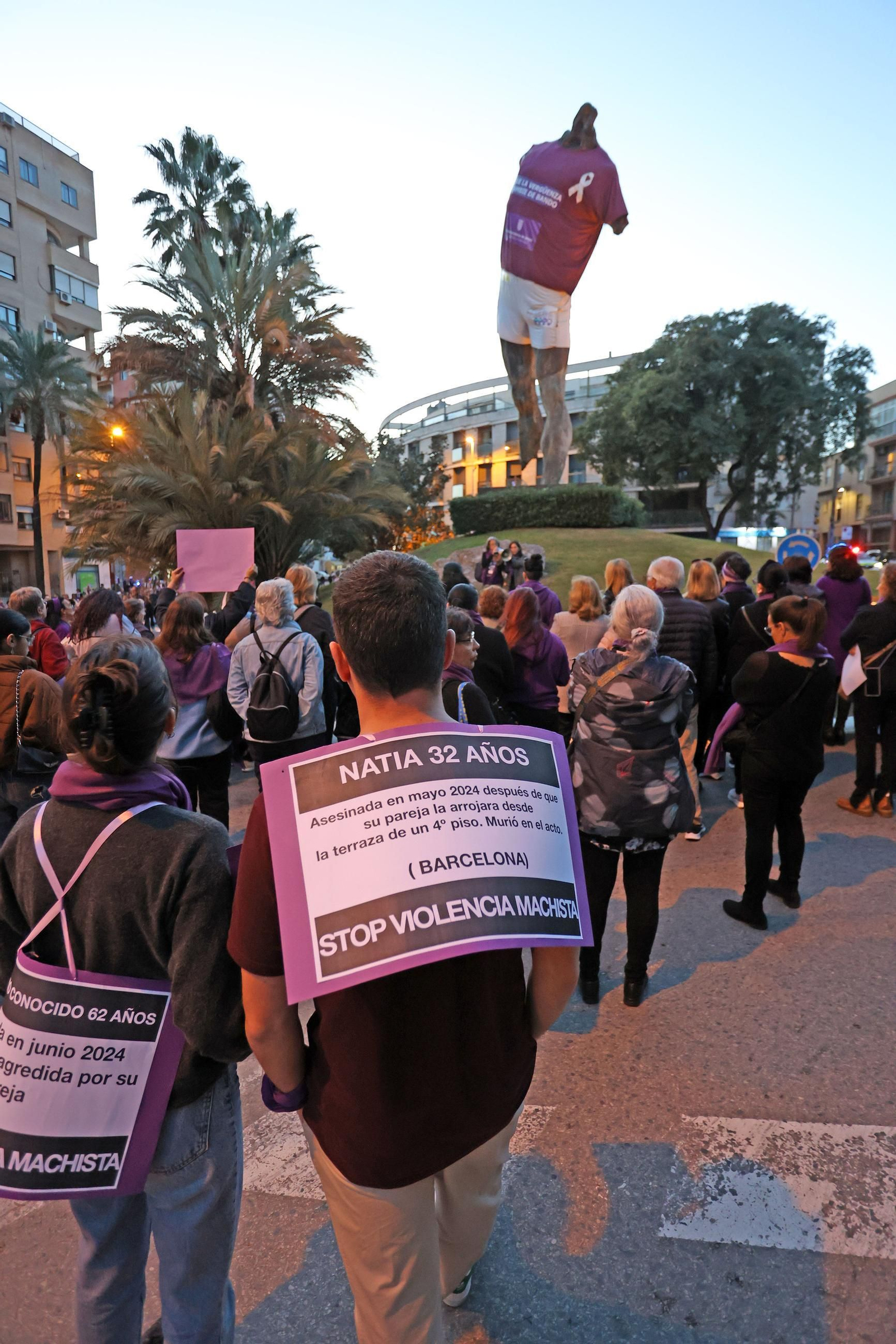 Imágenes de la manifestación del 25N 2024 en Jerez