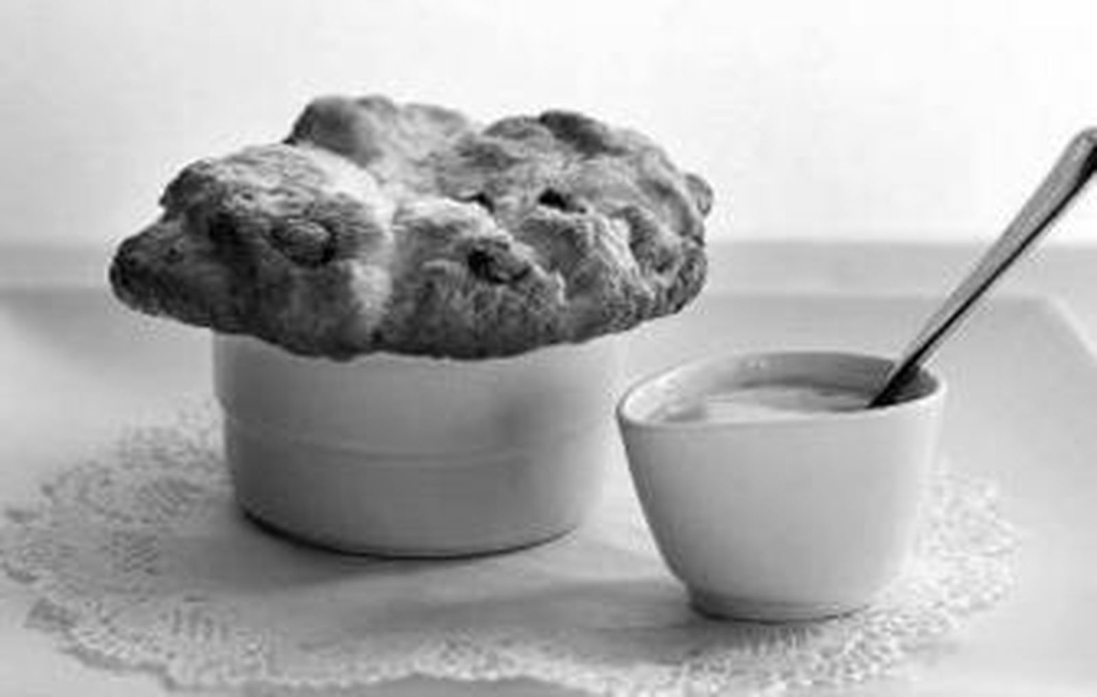 Suflé de lenguado con pistachos y salsa holandesa