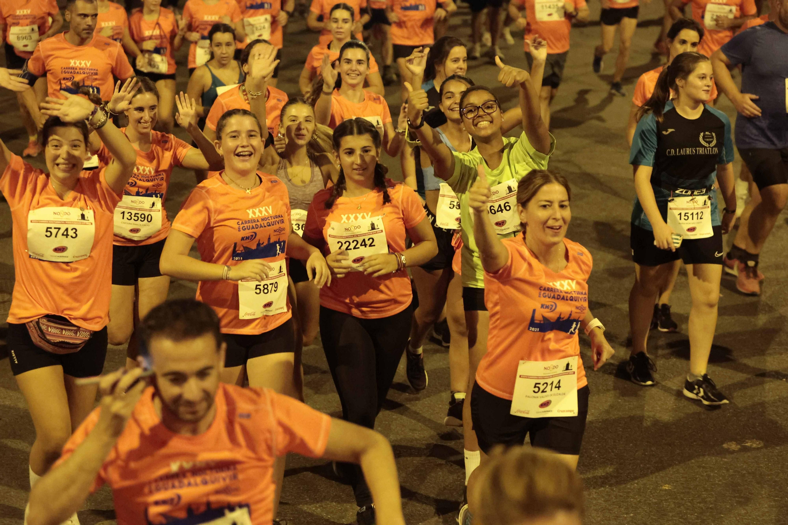 Búscate en las fotos de la Carrera Nocturna (II)