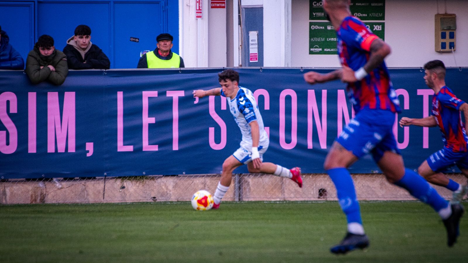 Diego Iglesias tuvo un discreto partido en Yecla.