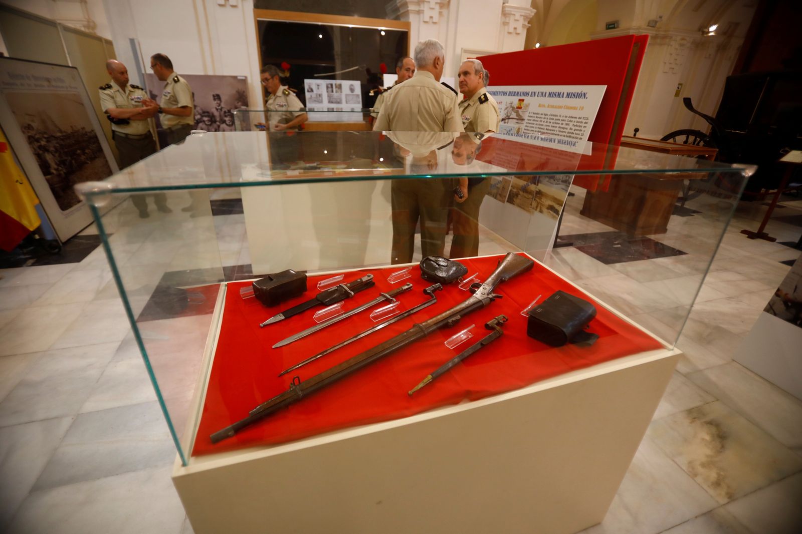 La exposición 'Cuba, Puerto Rico y Filipinas, 1492-1898 cuatro siglo de gestas en ultramar', en imágenes