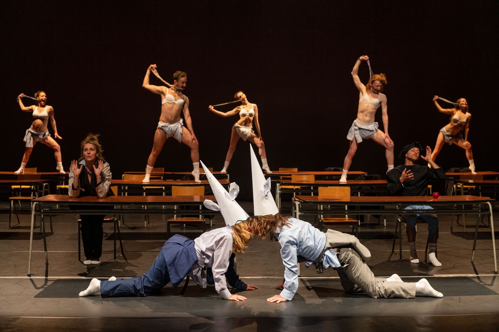 Una imagen de la pieza 'The fluid force of love' estrenada en el Teatro Central