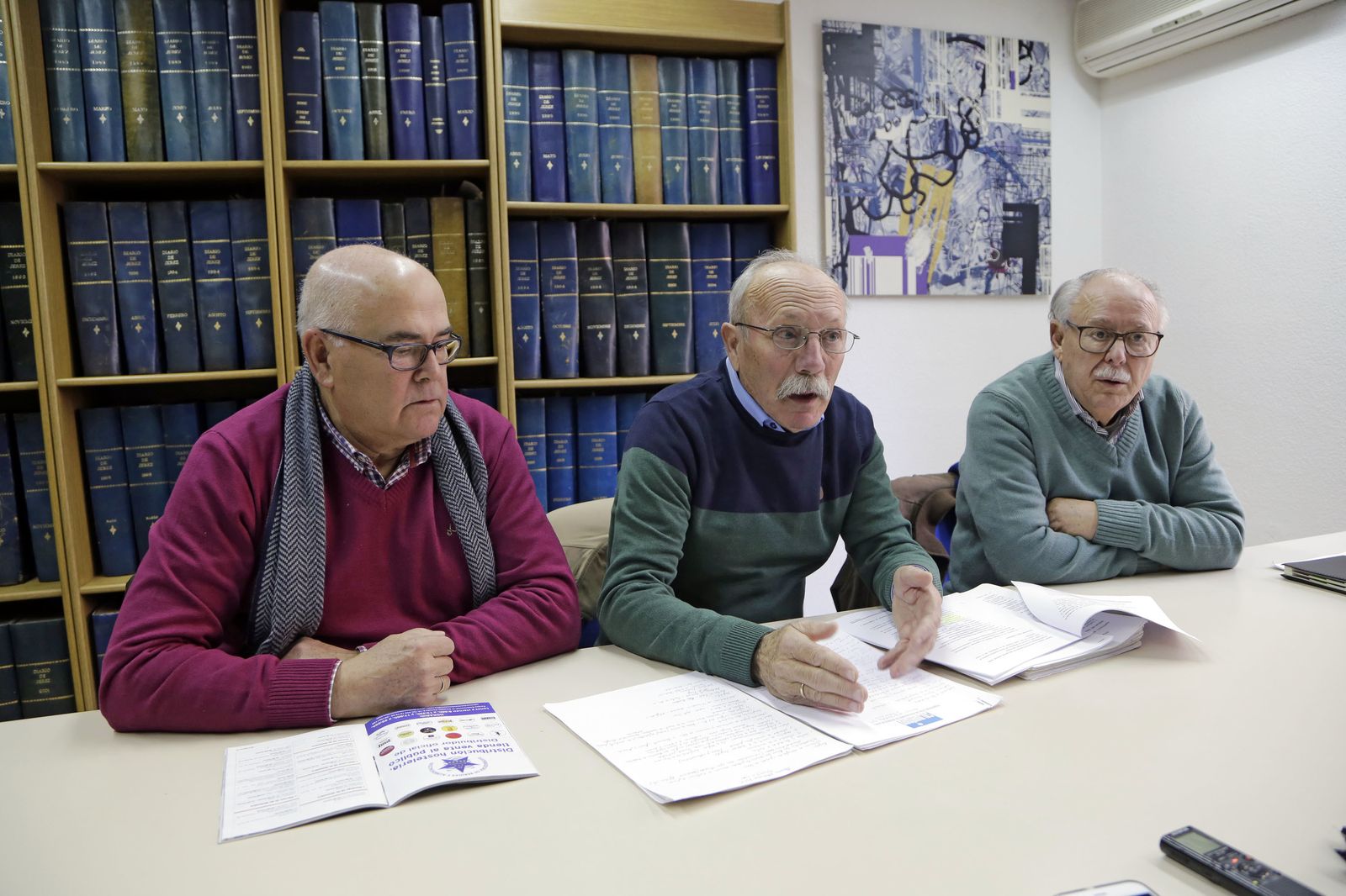 Manuel Cazorla, José Saborido y Sebastián Peña, ayer, en 'Diario de Jerez'.