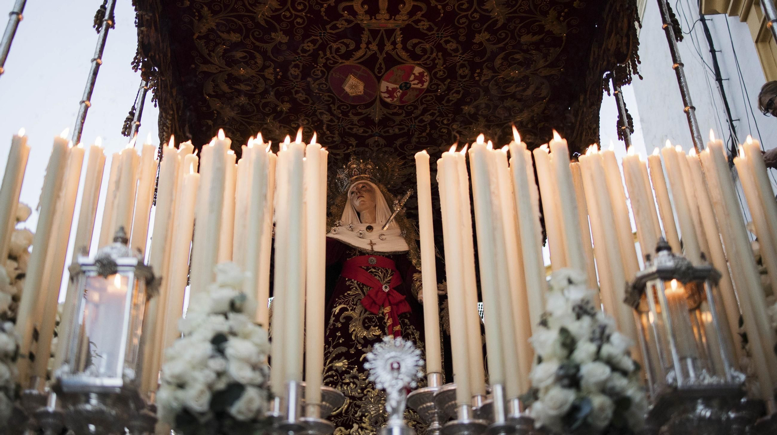 Imágenes de la Hermandad de El Mayor Dolor en el Jueves Santo de Jerez 2025