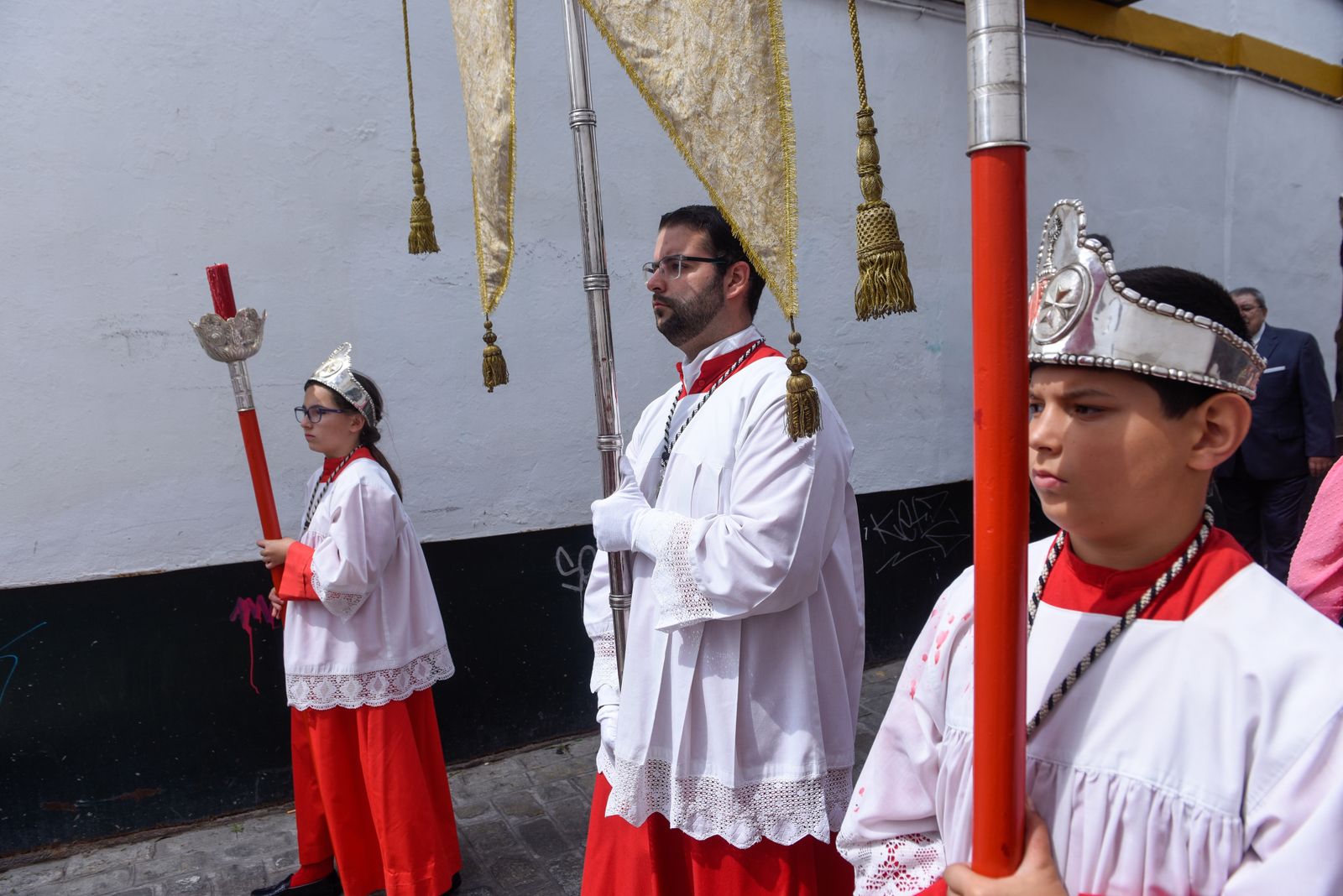 La procesión eucarística de la Parroquia de San Lorenzo, en imágenes