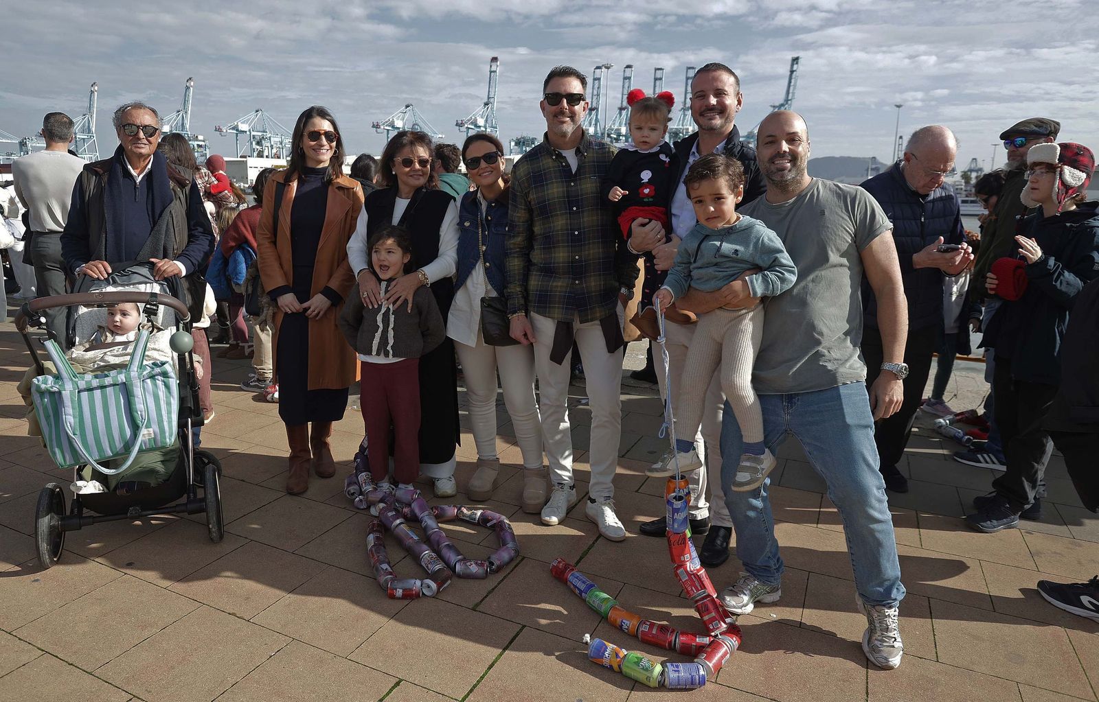 Búscate en el multitudinario arrastre de latas 2026 en Algeciras