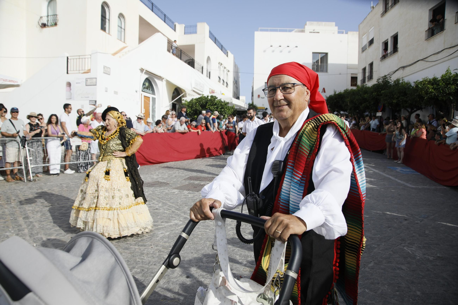 El gran desfile de Moros y Cristianos de Mojácar, en imágenes