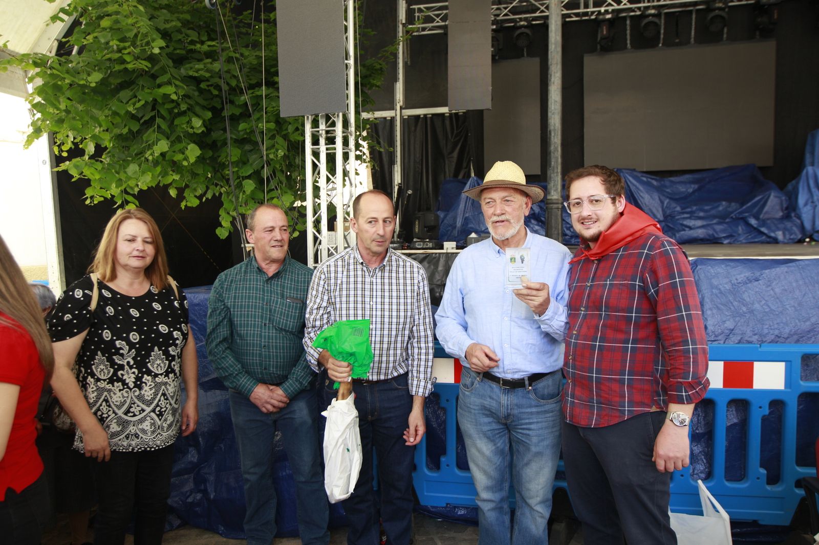 Imágenes de las Fiestas de Abrucena: concurso de mostos, encierro infantil y migas populares