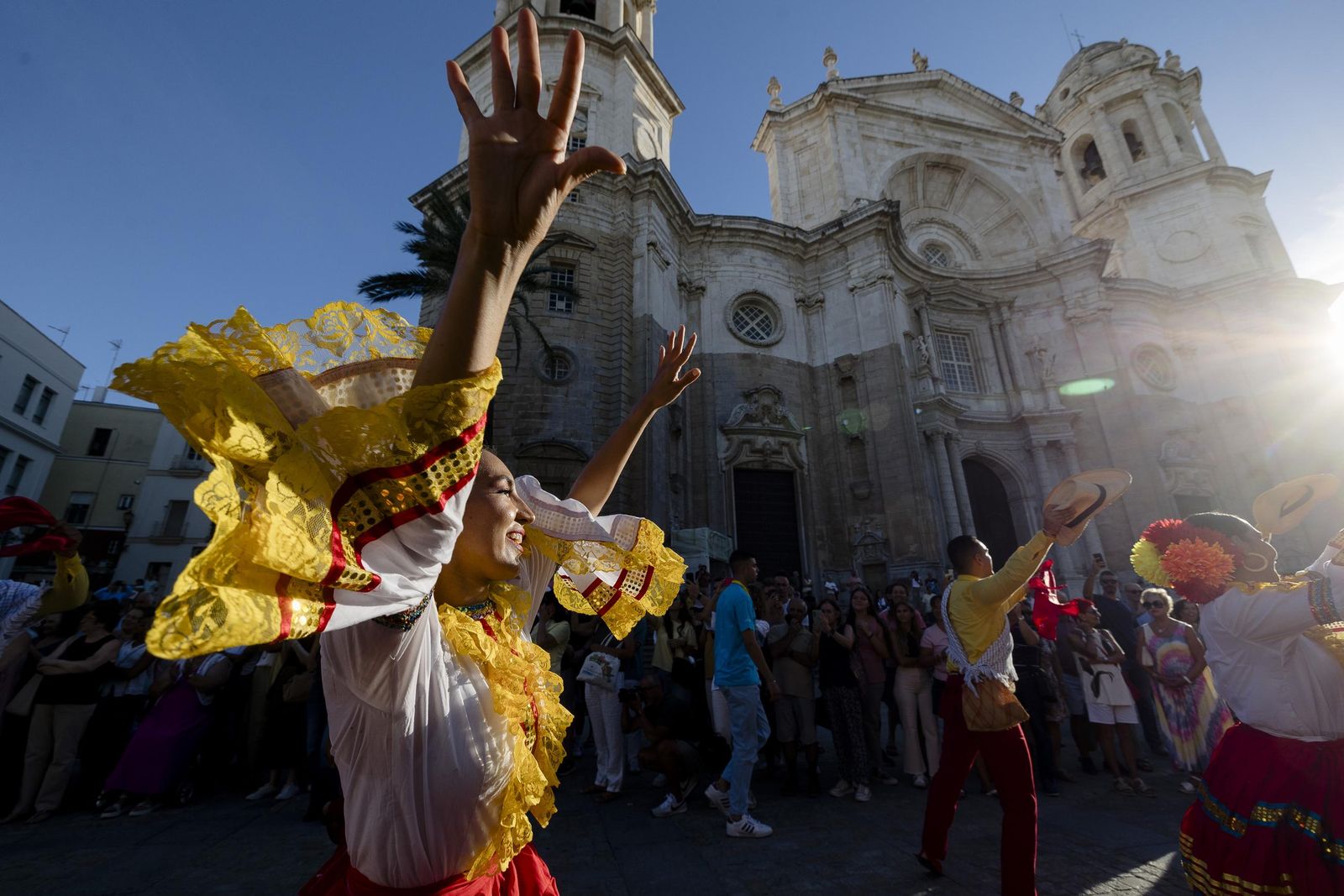 Las imágenes del desfile inaugural del XXX Festival de Folklore Ciudad de Cádiz