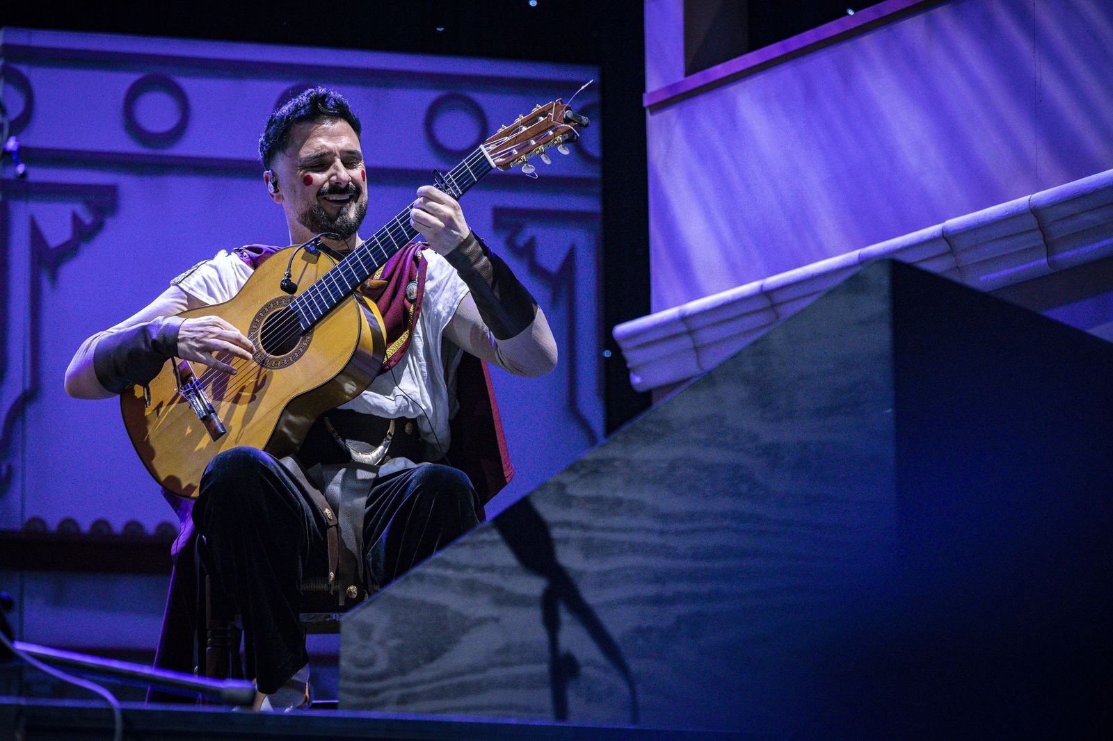 Las imágenes del pregón y la boda de Manu Sánchez en el Carnaval de Cádiz 2026