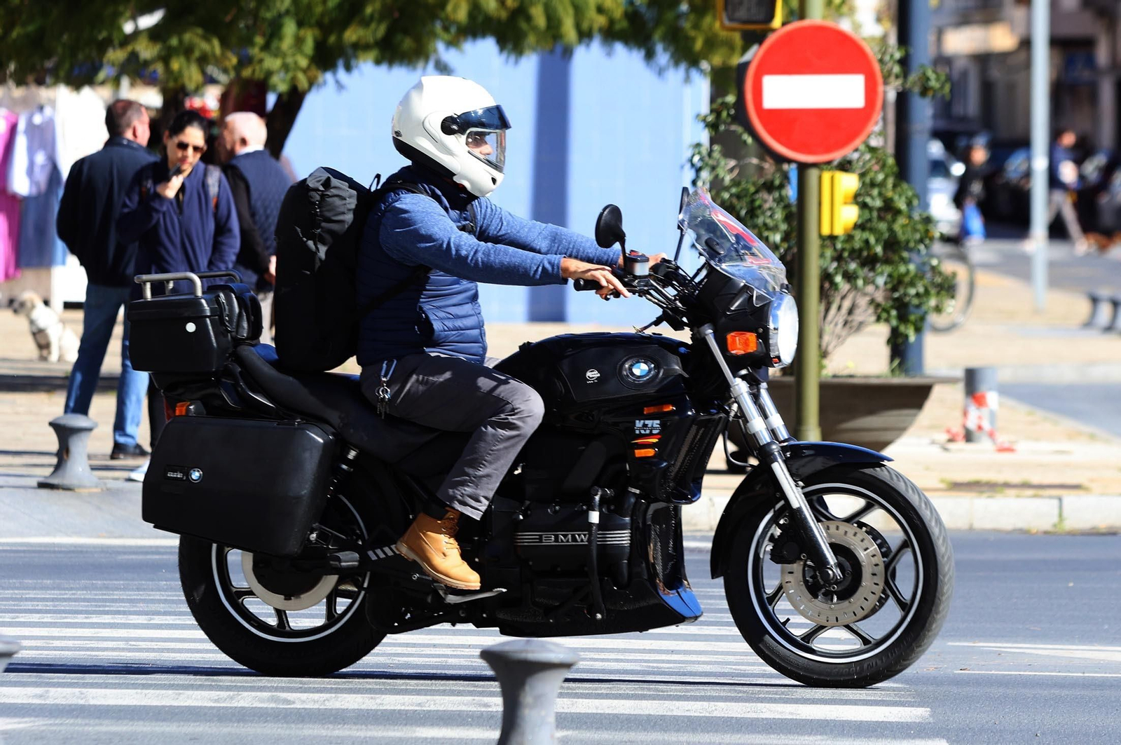 Imágenes del ambiente en la mañana del sábado en Huelva