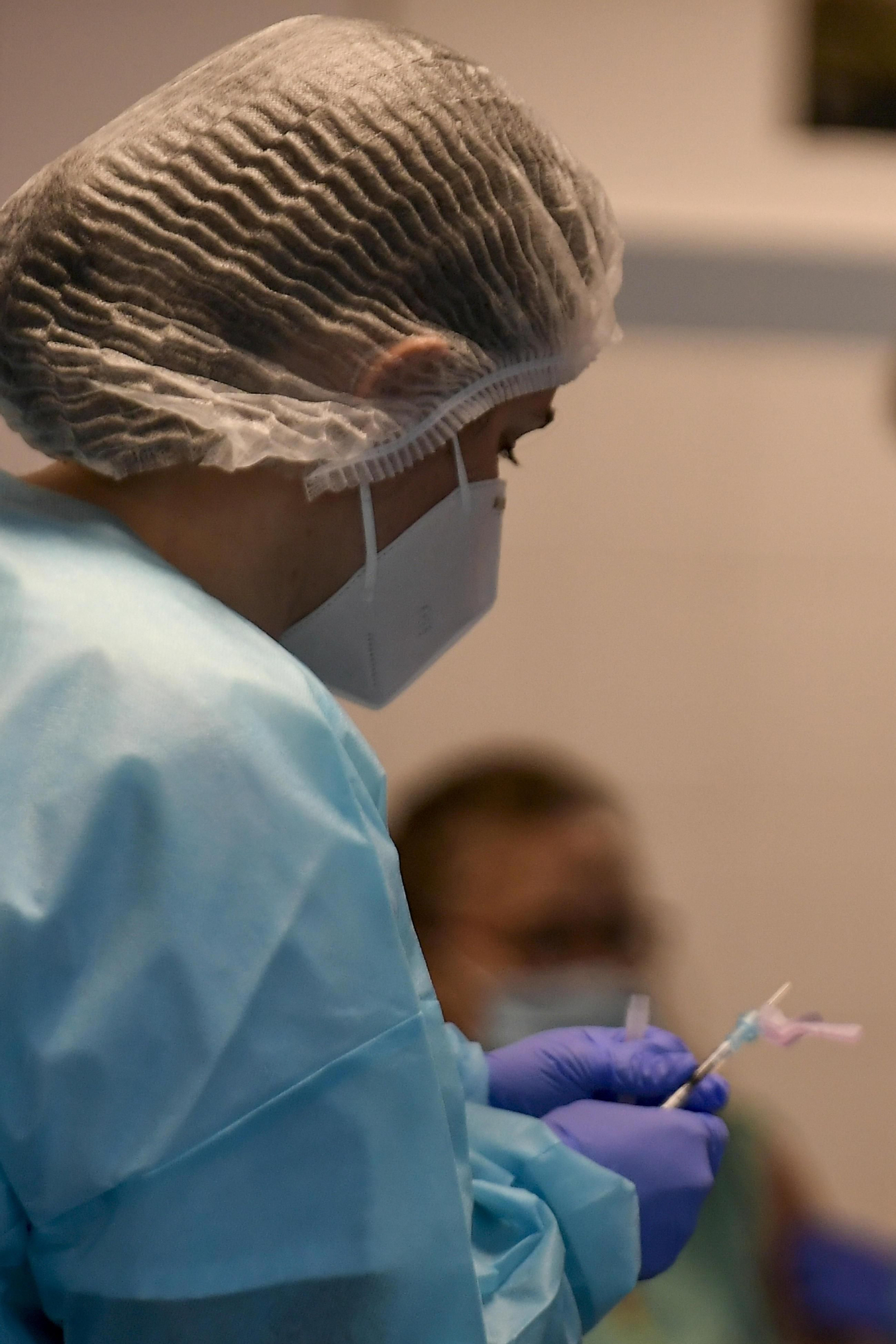 Fotos: segundo día de vacunas en Granada