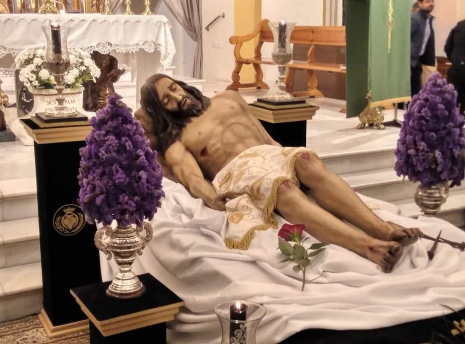 El Cristo Yacente, en la iglesia de la Palma