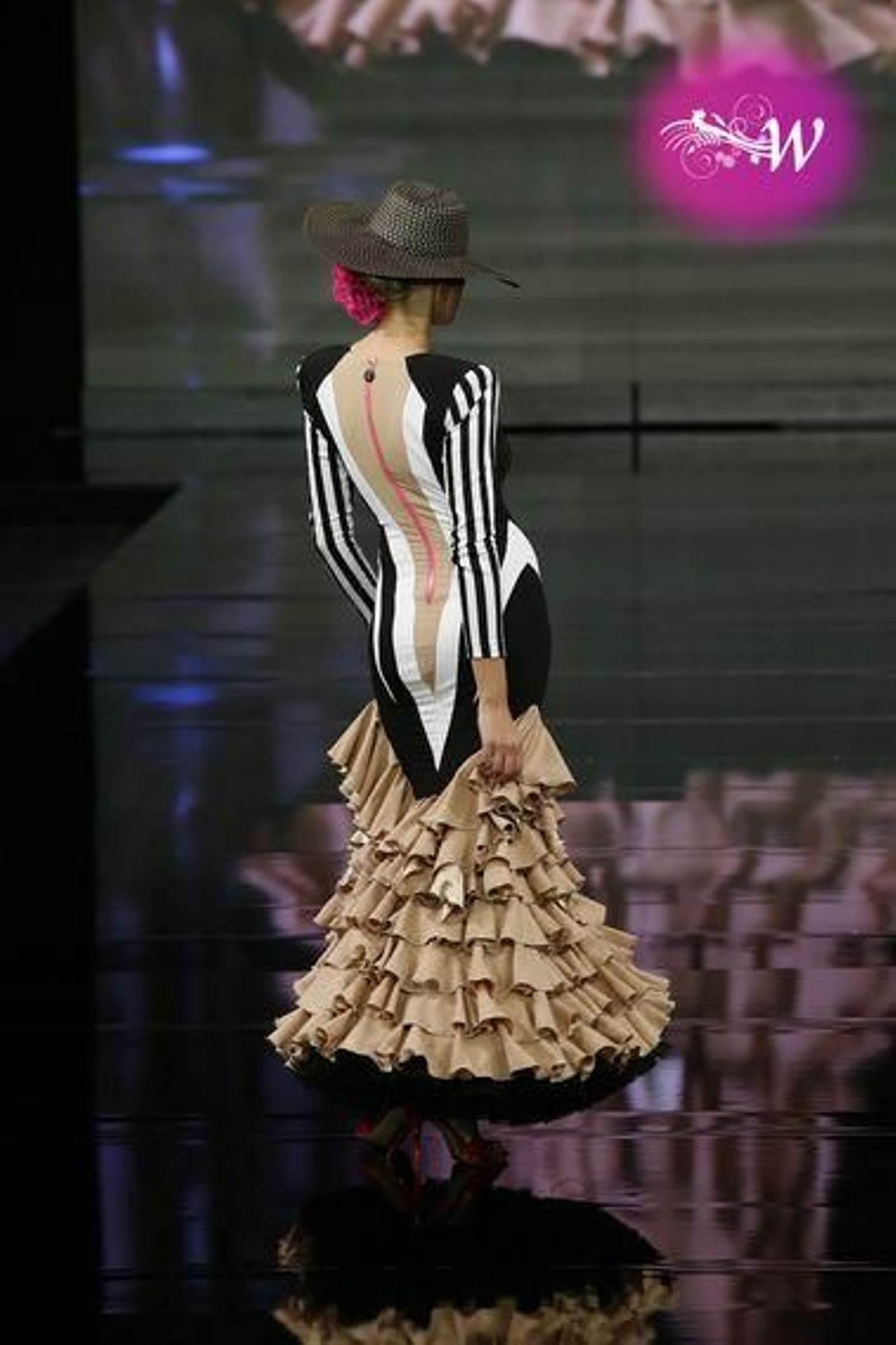 Verónica de la Vega presenta su colección de flamenca en SIMOF 2020, estas son las fotos