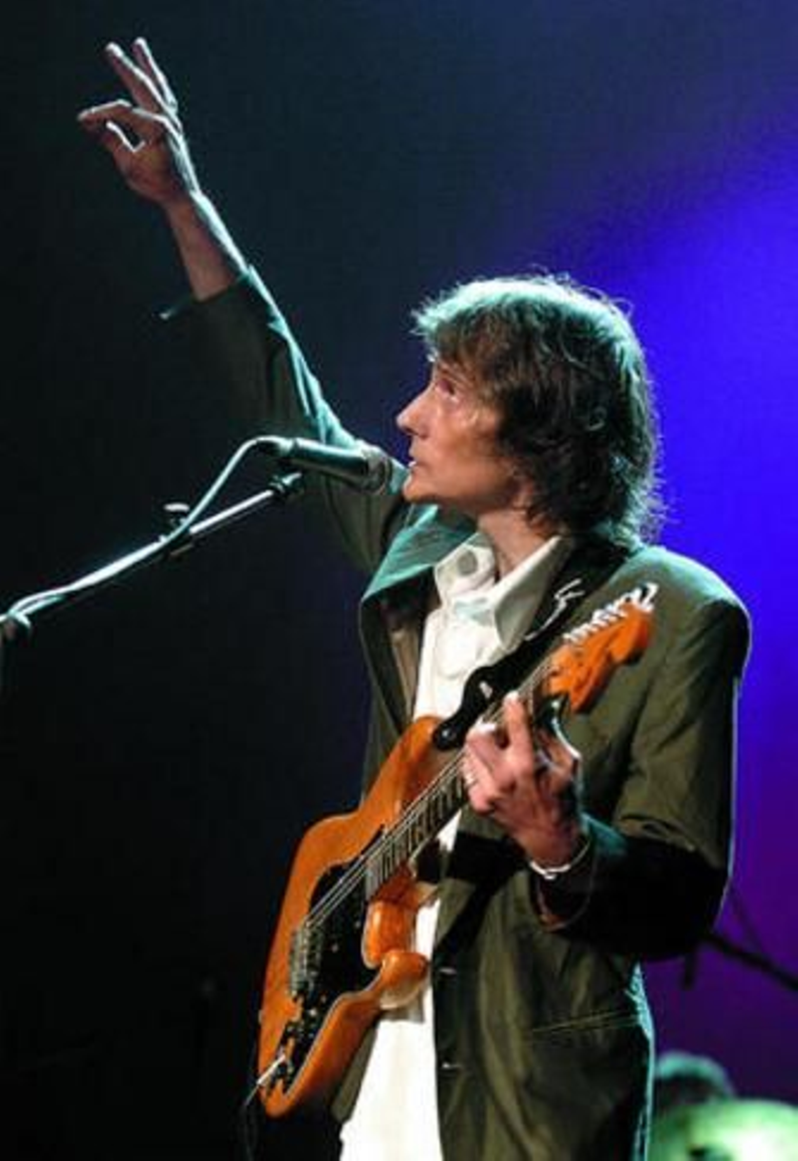 Antonio Vega, durante un concierto ofrecido en el año 2004.