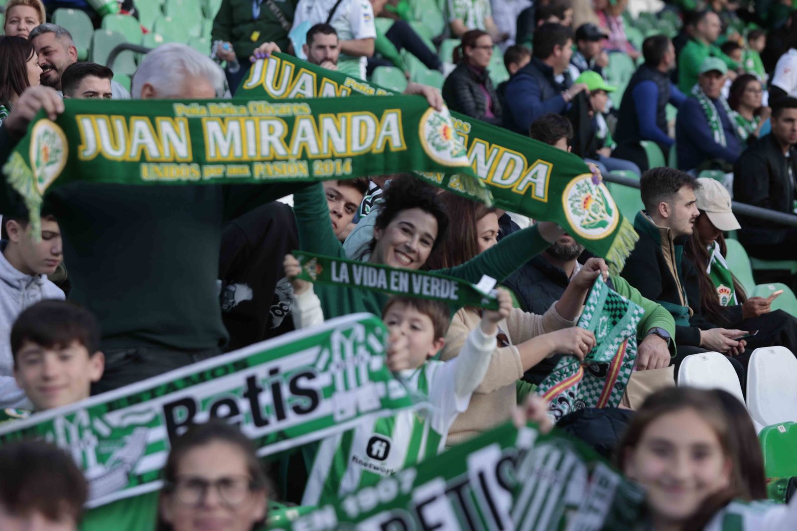 Búscate en las gradas del Villamarín