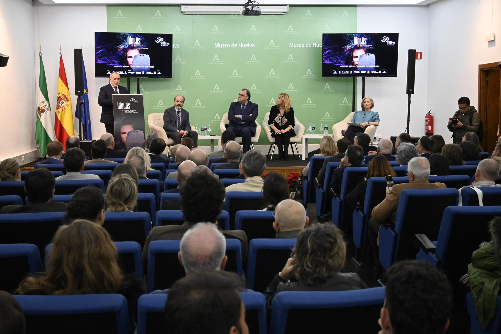 Presentación de la Exposición 'Ídolos. Miradas Milenarias' en el Museo de Huelva, en Imágenes