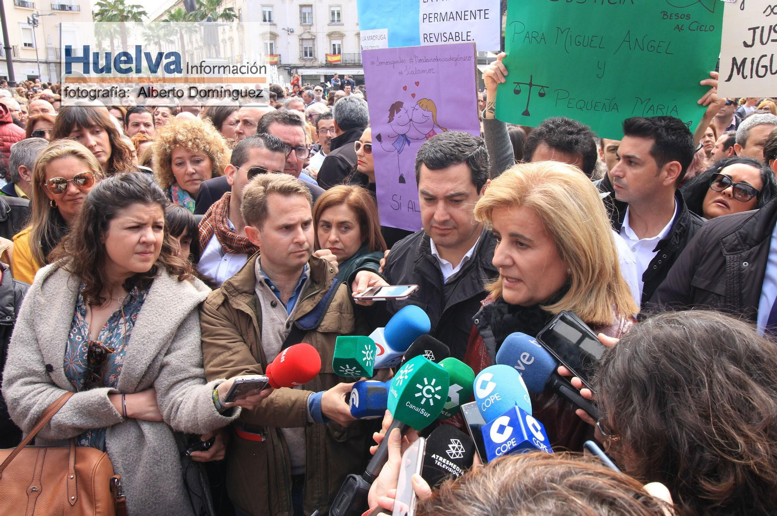 Imágenes de la manifestación contra la derogación de la prisión permanente revisable celebrada en Huelva