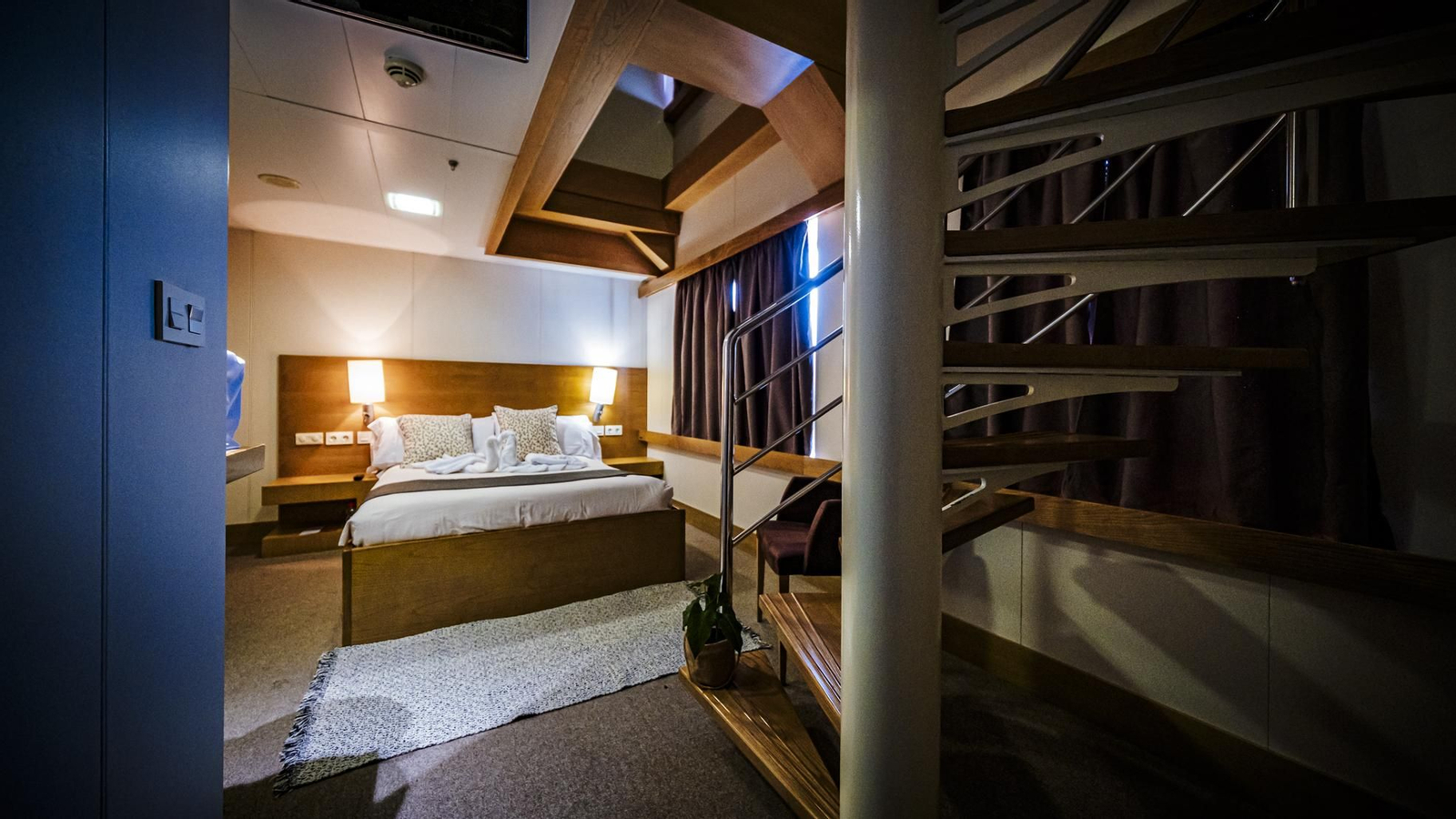 Interior del superferry 'Volcán de Tinamar'.