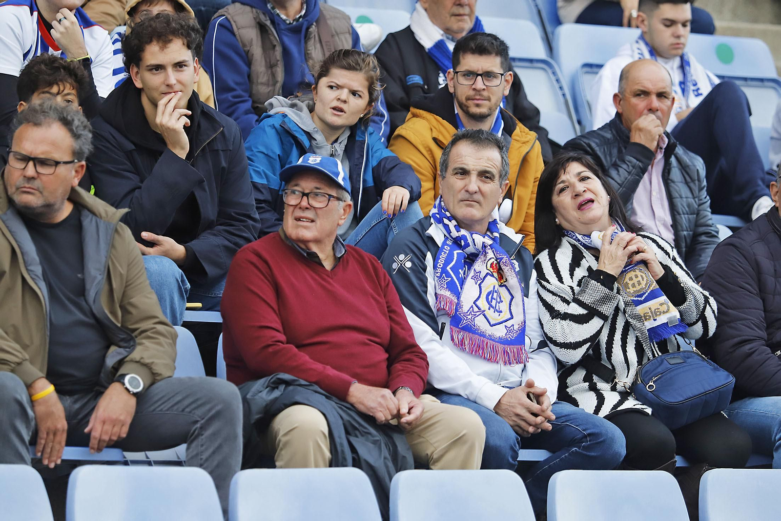 Imágenes del ambiente en el Recreativo de Huelva - San Fernando