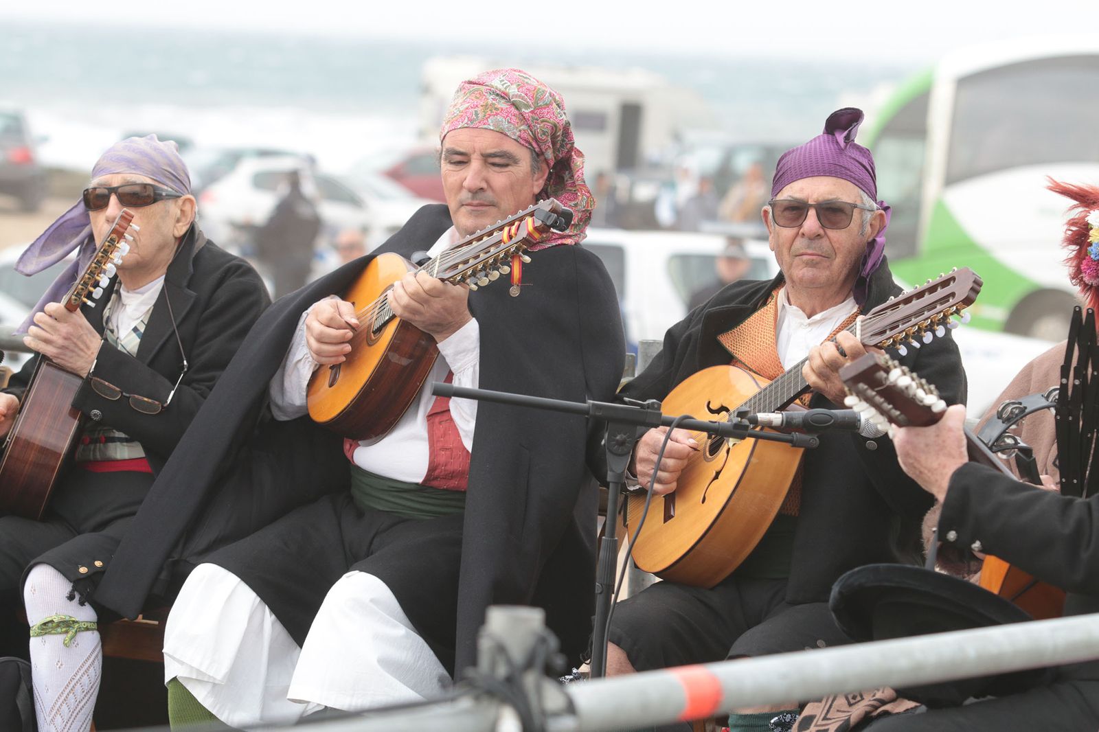 Miles de almerienses acuden a Torregarcía en la Romería de la Virgen del Mar
