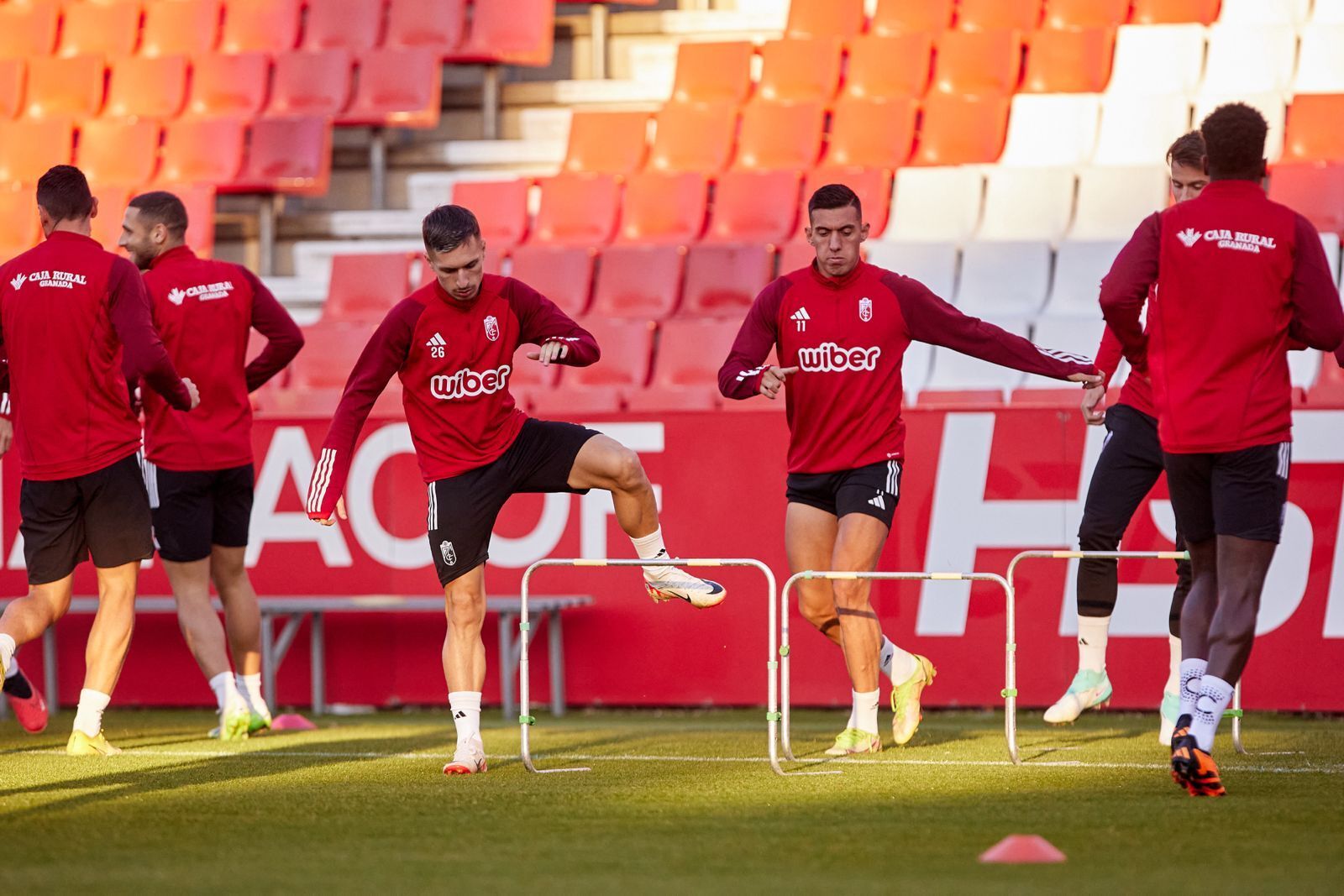 Las primeras imágenes del nuevo entrenador del Granada CF