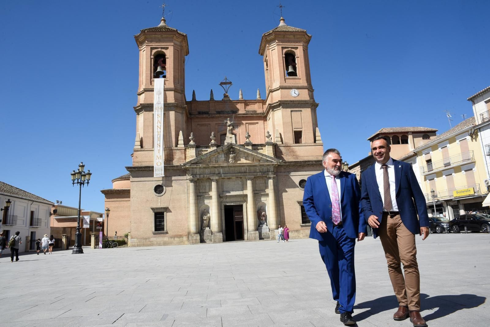 El presidente de la Diputación de Granada, Francis Rodríguez, y el alcalde de Santa Fe, Juan Cobo