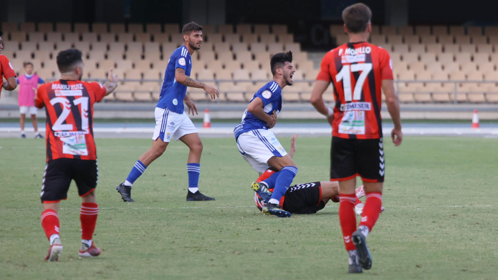 Imágenes del Xerez CD y Salerm Puente Genil en Chapín