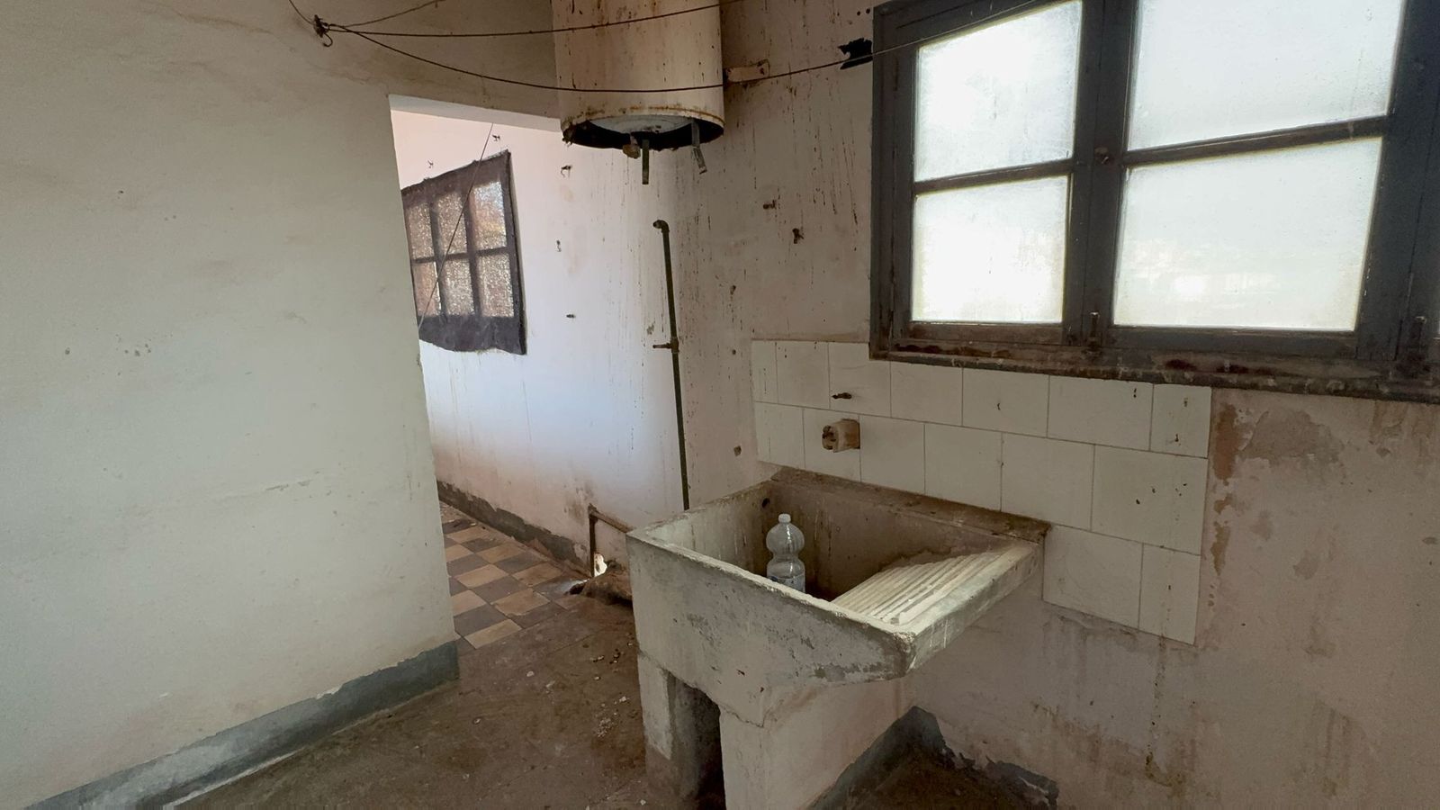 Todas las imágenes de las entrañas del histórico Coliseo Viñas de Motril