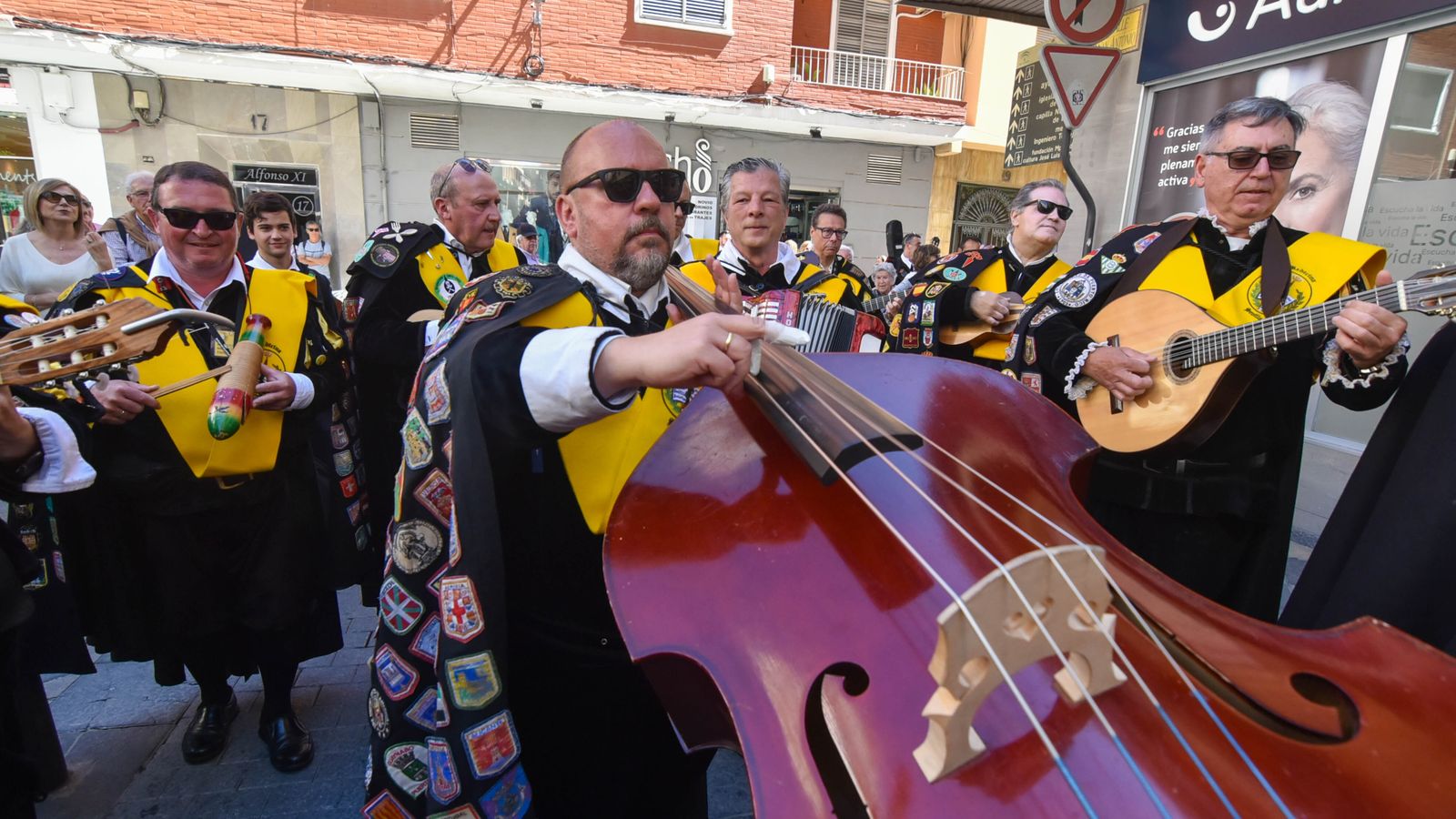 Fotos del pasacalles del X Certamen Internacional de Tunas Ciudad de Algeciras