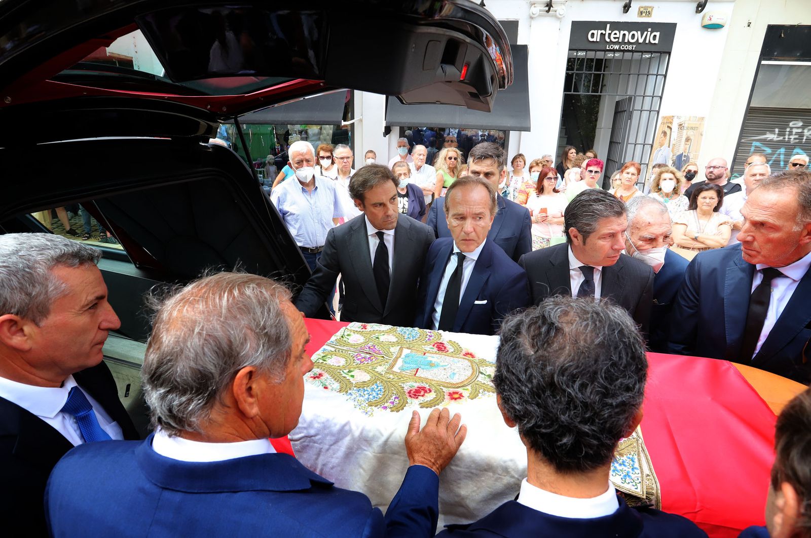 Misa funeral a Miguel Báez 'Litri', en imágenes