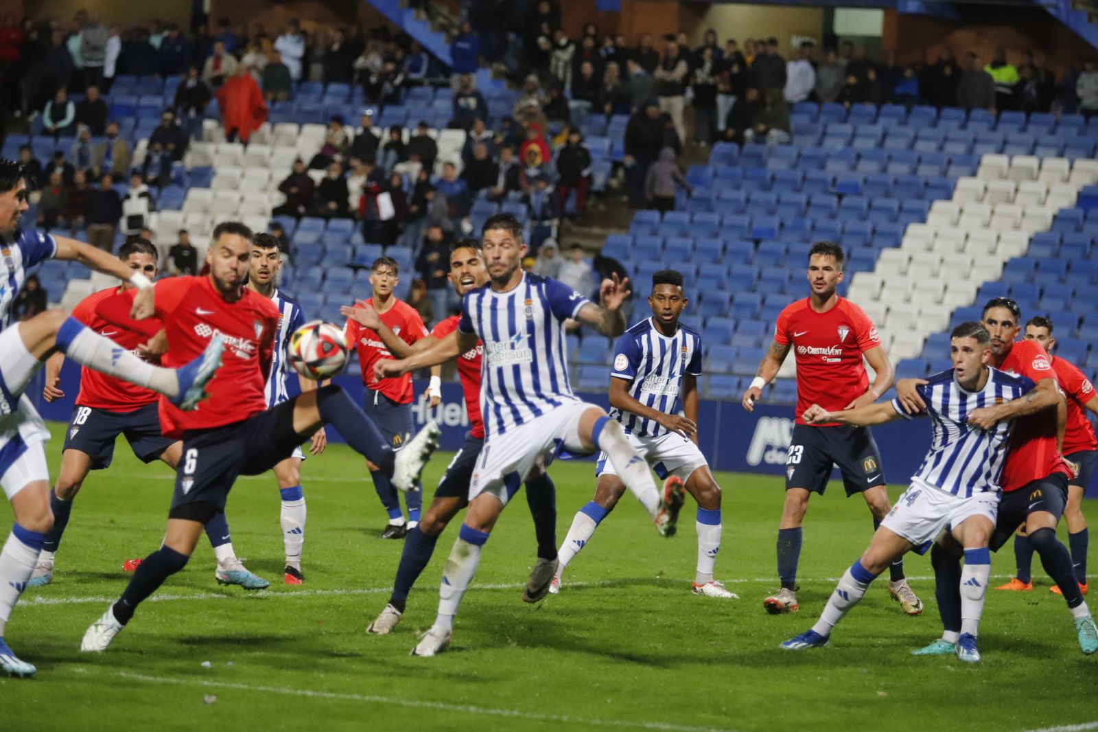 Imágenes del encuentro entre el Recreativo Huelva y el San Fernando