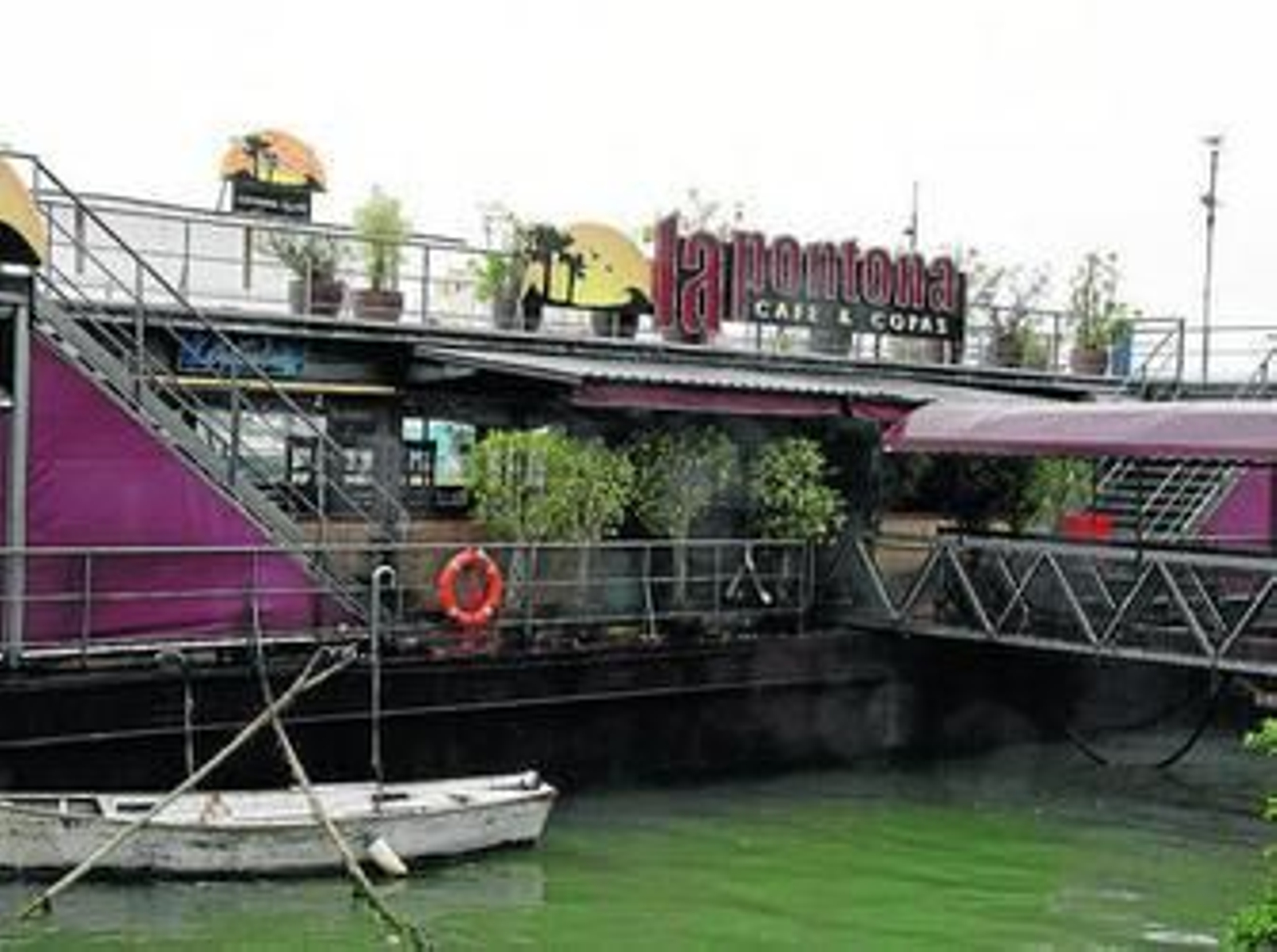 La Pontona dejará de formar parte del paisaje urbano del río Guadalete en pocas semanas.