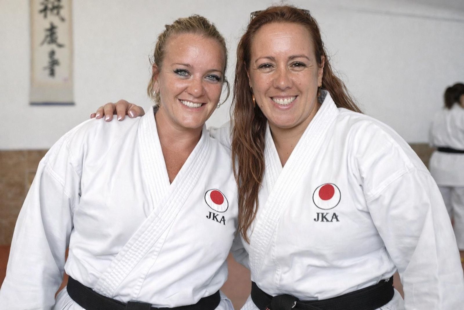 Erika Benavides Micea y Ana Rocío Butrón Pecci.