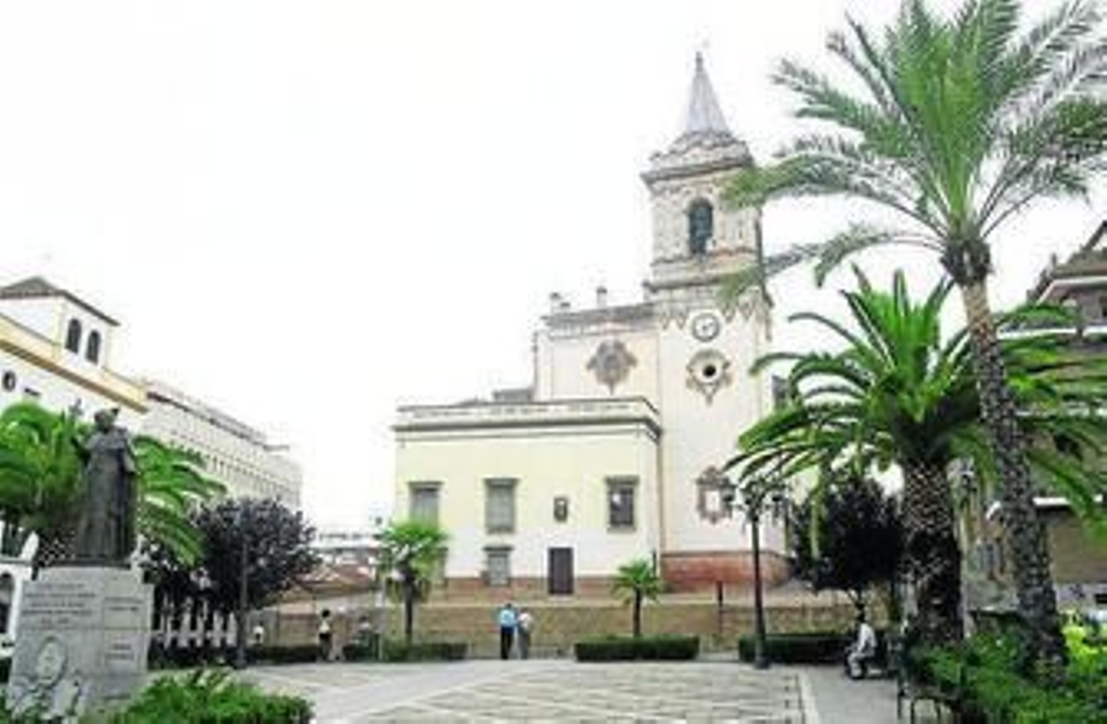 Fachada de la iglesia de San Pedro.