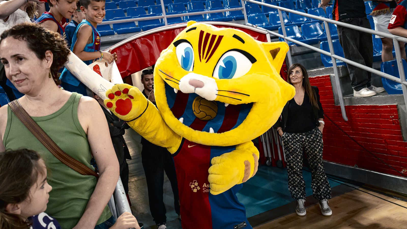 Barça-Unicaja: Calentamiento en el Palau Blaugrana