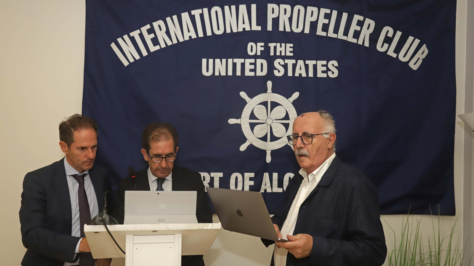 Fotos del almuerzo del Propeller Club en el hotel Alborán de Algeciras