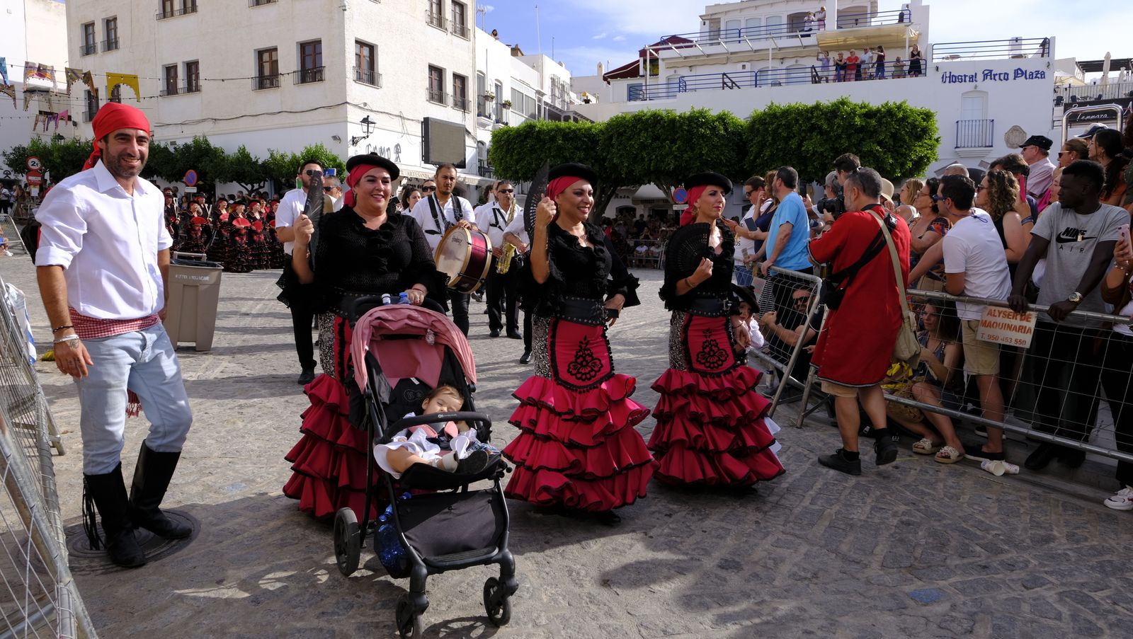 Imágenes del desfile de Moros y Cristianos 2023, en Mojácar