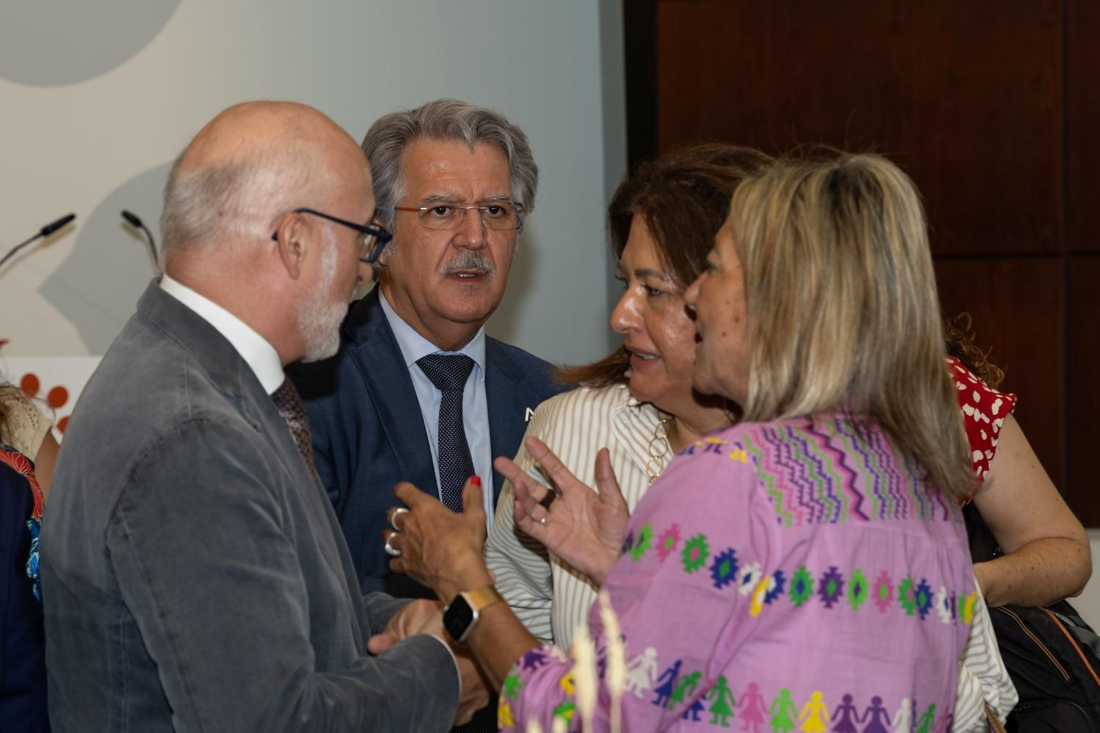 La sociedad jiennnese ha acompañado al Grupo Joly en su desayuno con la consejera.