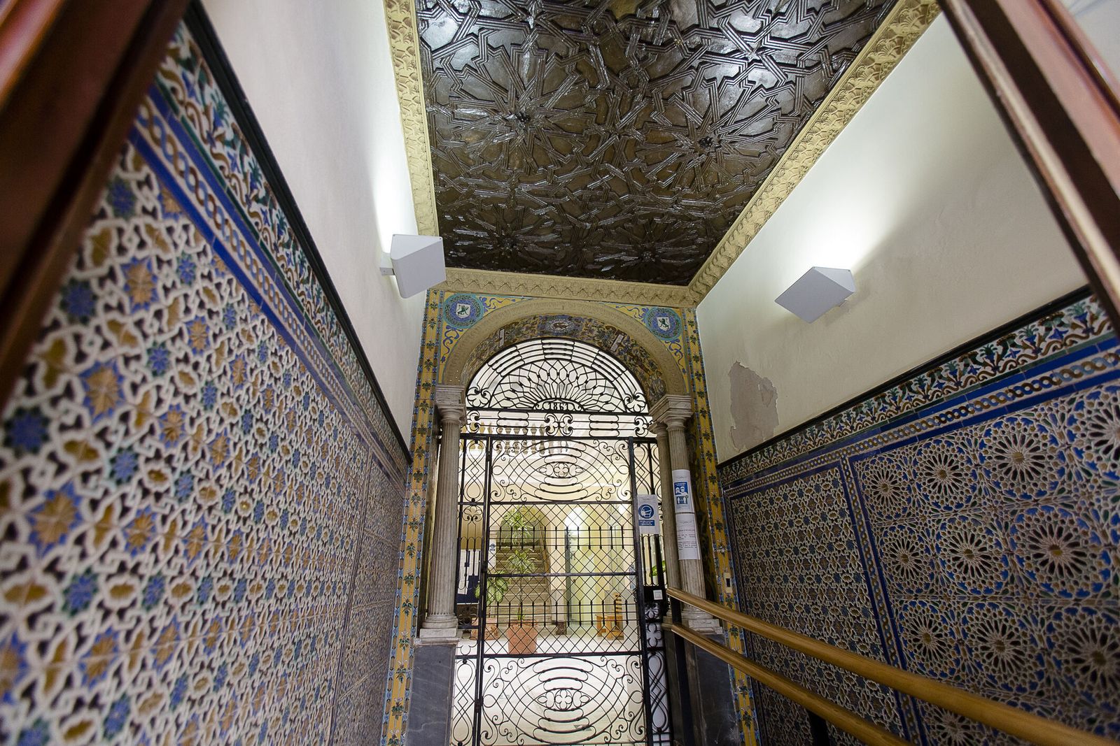 El distinguido edificio de la Delegación de Cultura en Cánovas del Castillo