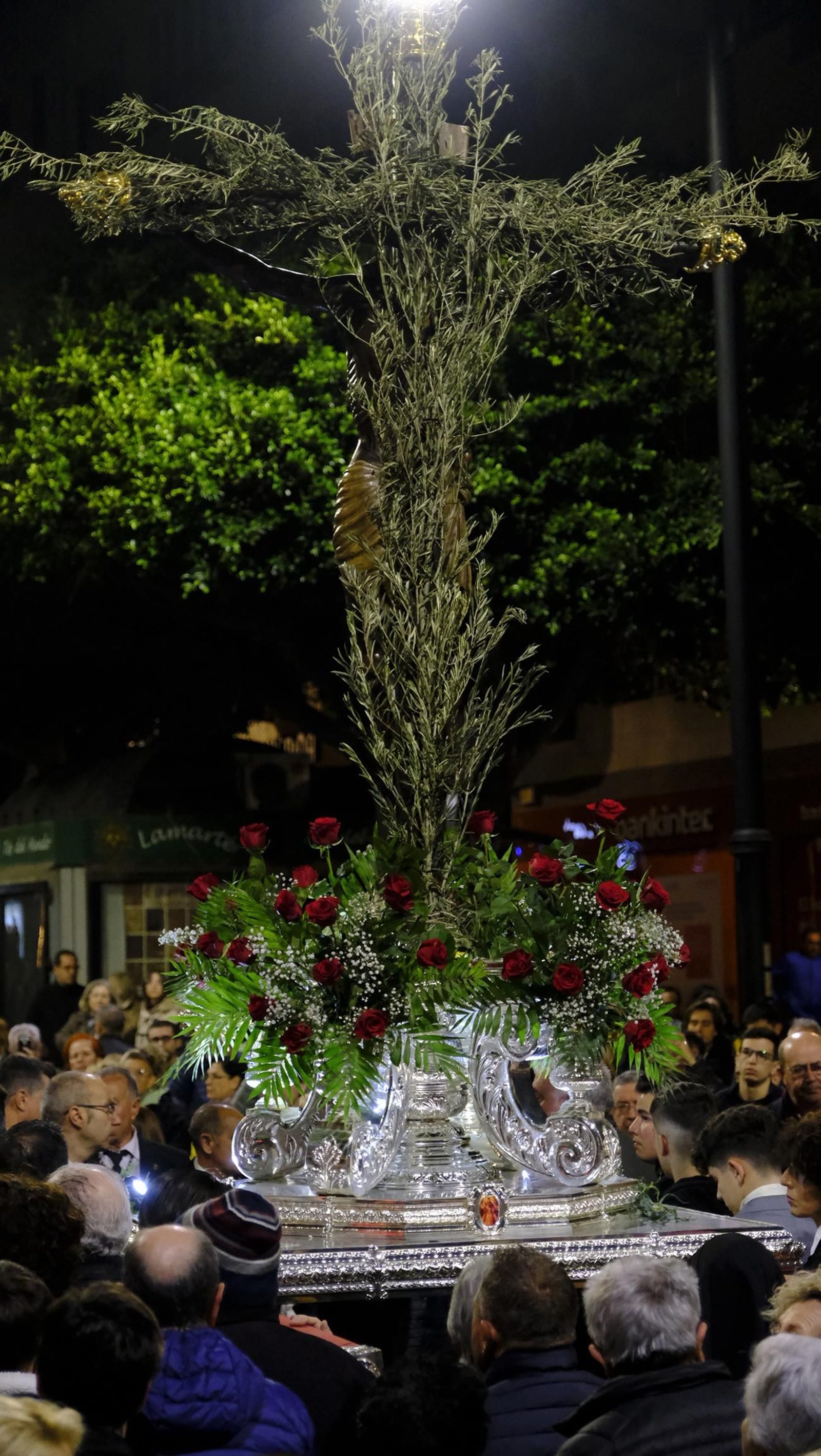 Las imágenes del Vía Crucis del Cristo de la Escucha