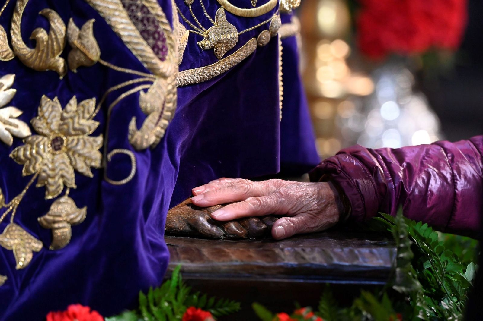 El besapiés del Señor de Córdoba, en imágenes