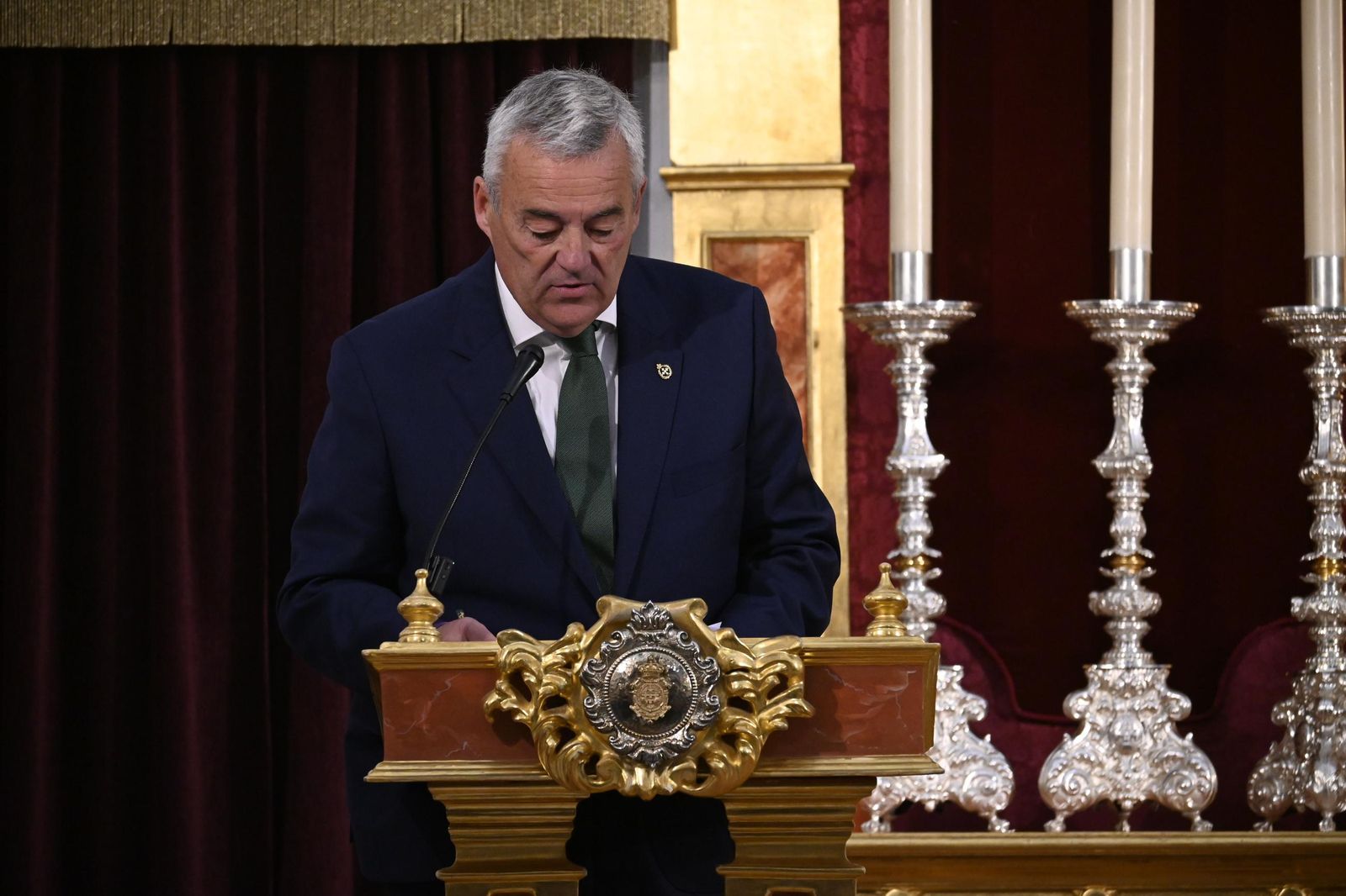 Presentación del cartel de 25 aniversario de la coronación de la Esperanza de Huelva