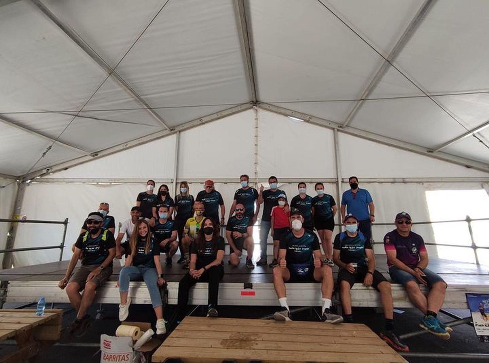 Foto de familia con buena parte de los participantes