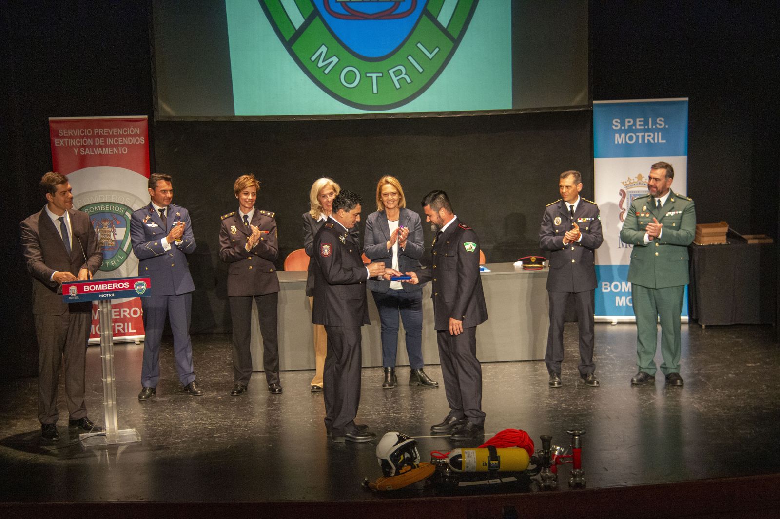 Así ha sido la entrega de condecoraciones y reconocimientos de los Bomberos de Motril